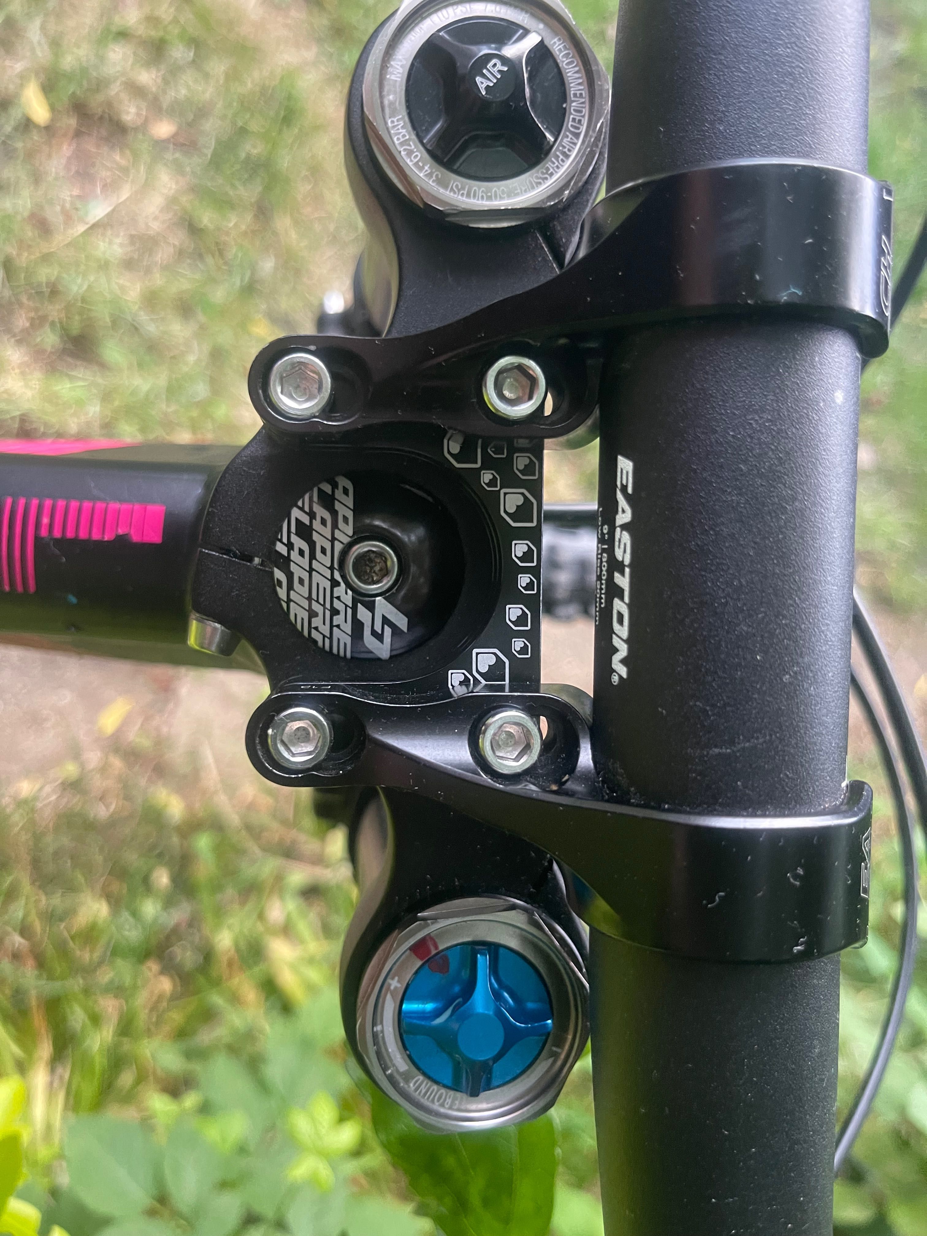 Lapierre DH Team не trek scot specialized yt