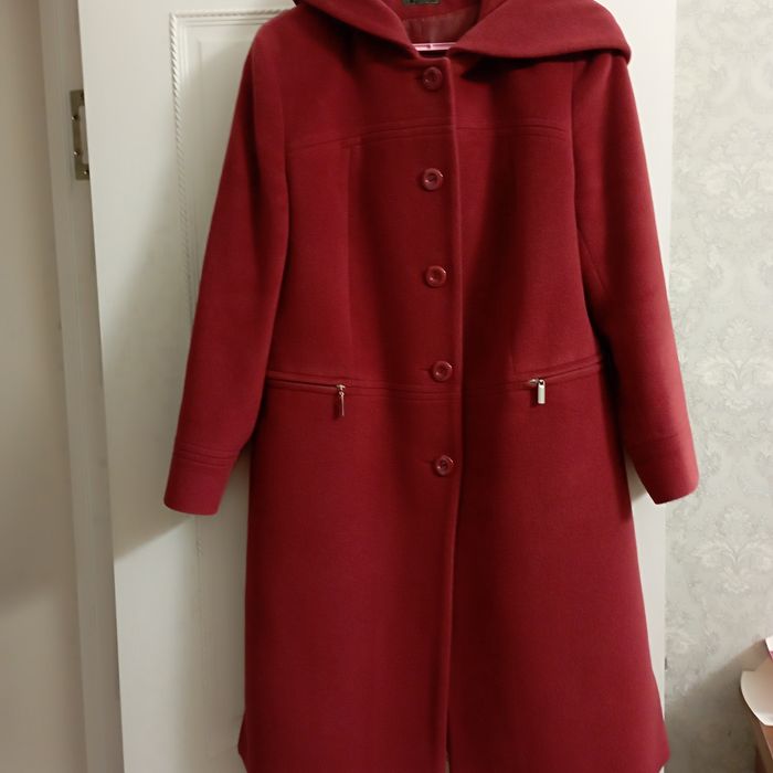 Продам пальто женское, размер 50-52. производства России.