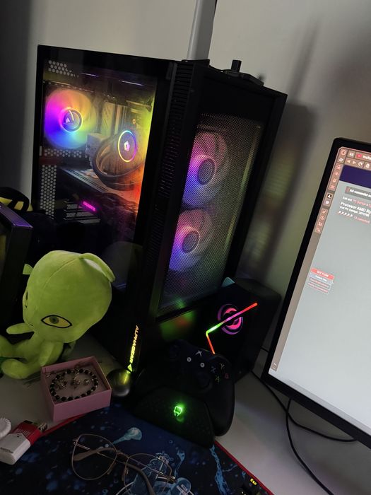 PC gaming Ryzen 5 9600x 32 GB DDR5 7800XT