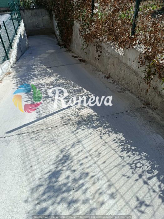 Подземни  двойни паркоместа в жилищна сграда