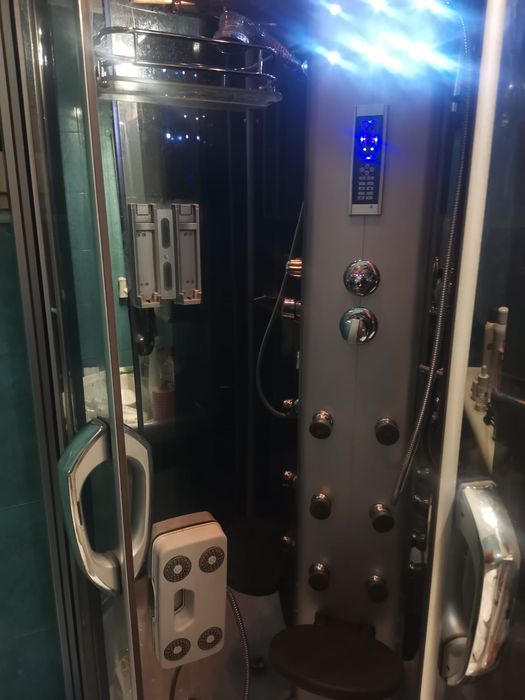 Cabină de duș cu hidromasaj