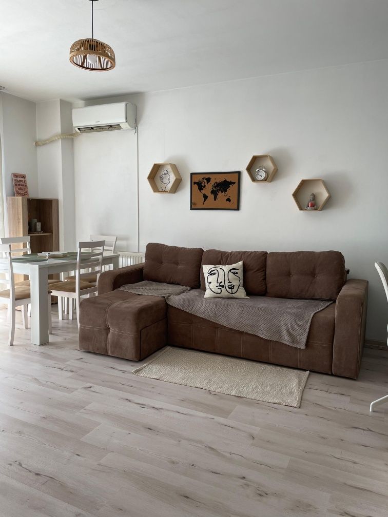 Inchiriez apartament EC 4 pers (Buna Ziua)