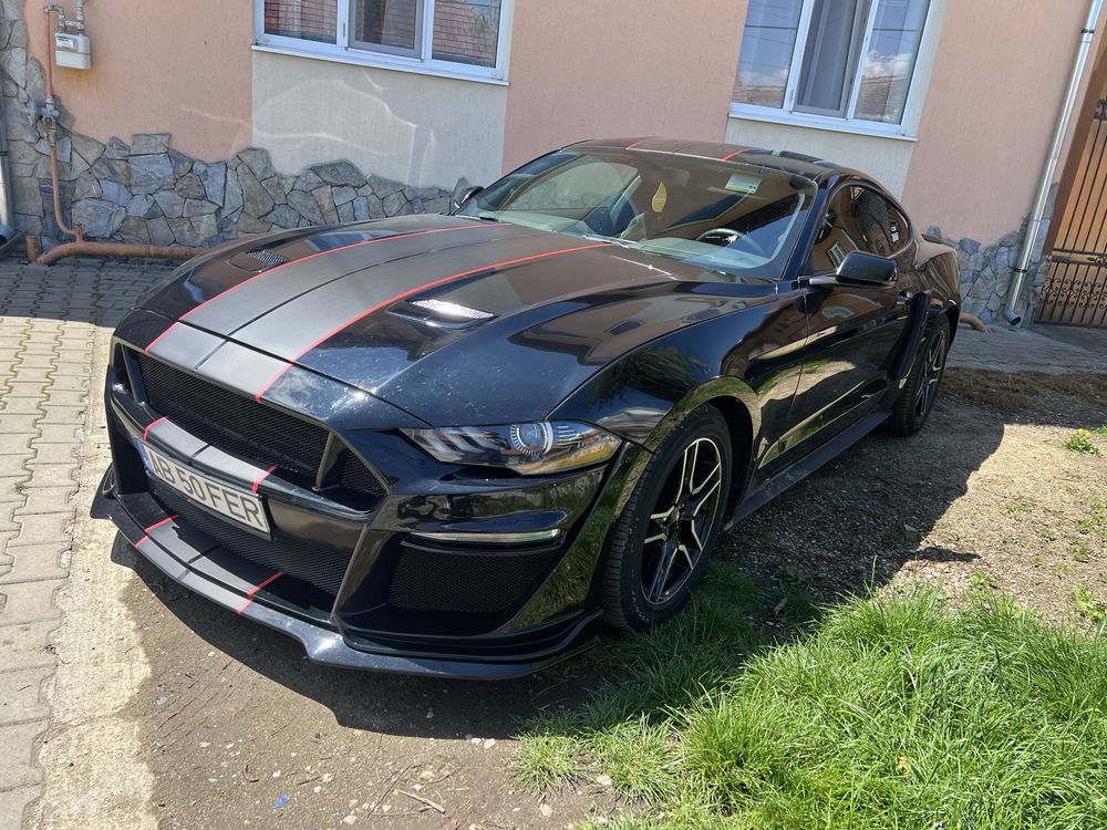 Vând Ford mustang 2019