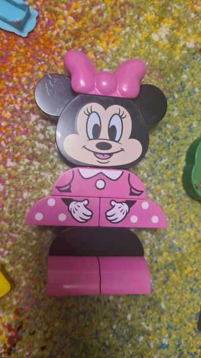 LEGO DUPLO peste 500 piese 7 seturi plus multe alte piese
