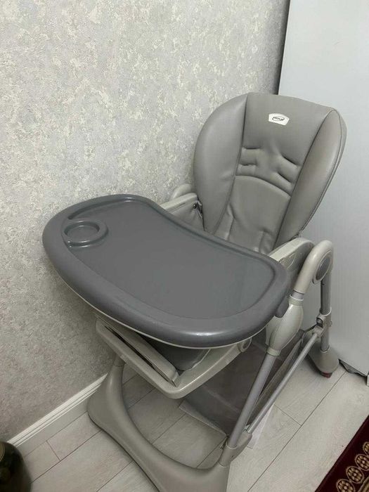 Продам детский стульчик для кормления Teknum