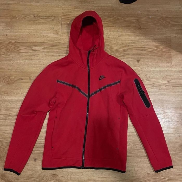 Nike tech fleece червен екип