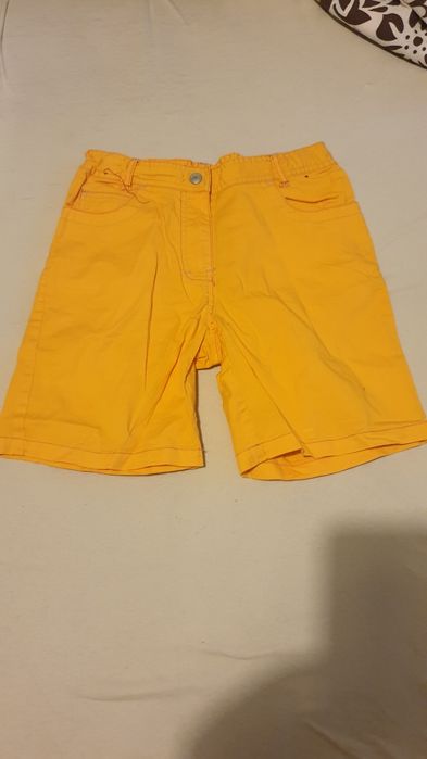 Детски рокли и къси панталонки