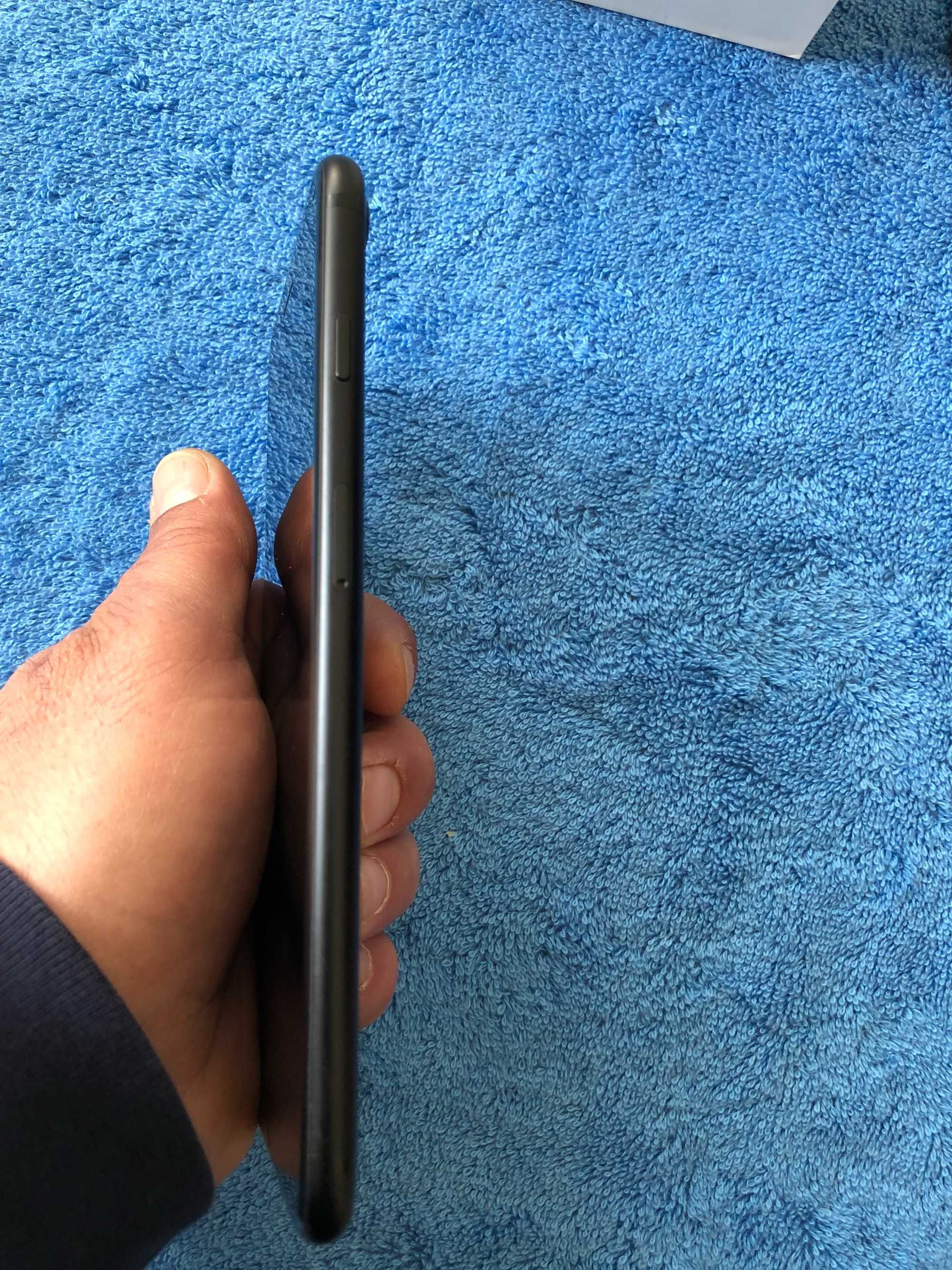 Iphone 7 Plus  (32 GB,92%батерия)