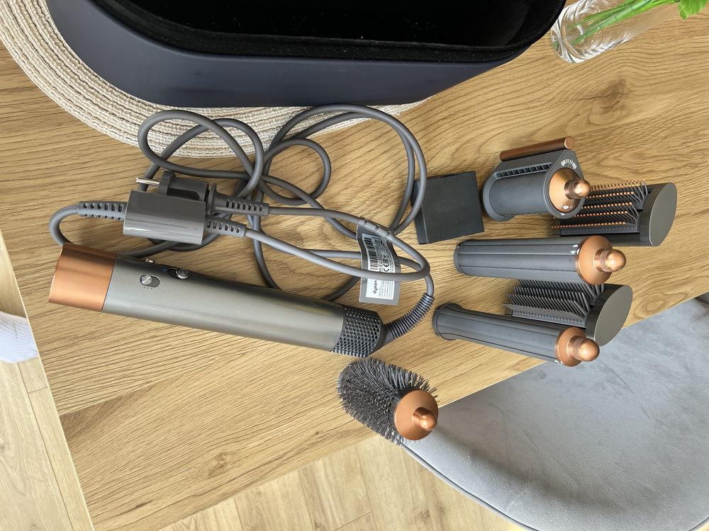 Пълен комплект Dyson airwrap за дълга коса