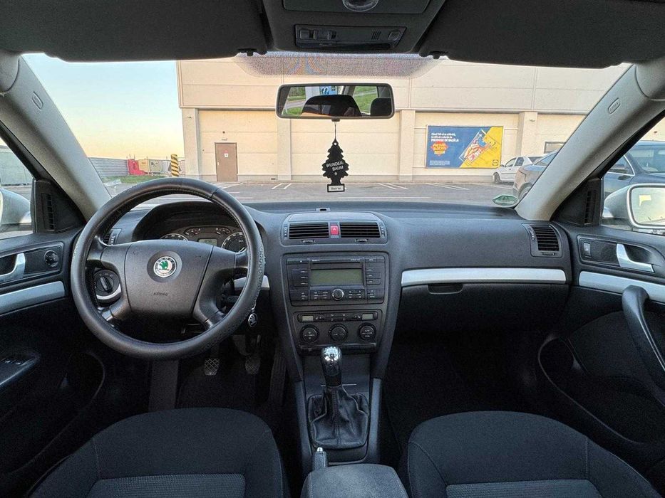 Vand SKODA OCTAVIA 2- 2.0 diesel 140 cp