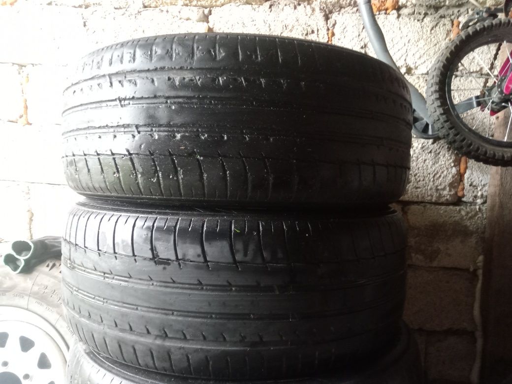 Продам шины 2 шл R 17,215,55