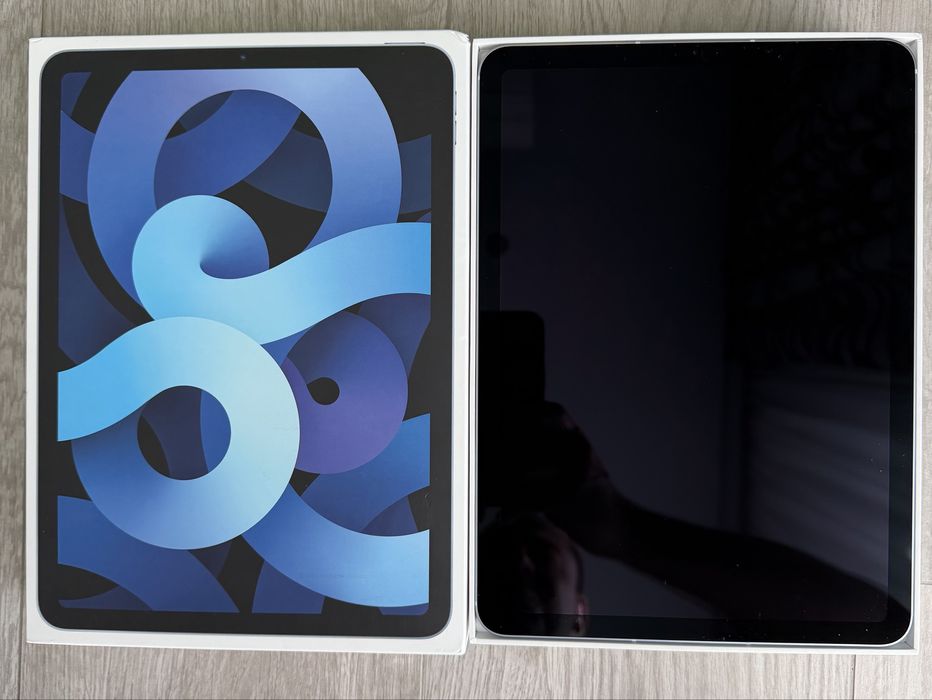 iPad Air 4, 4th Gen, Wi-Fi + Cellular, 64 GB, Sky Blue