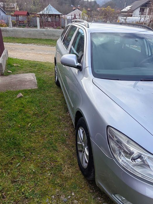 Vând Skoda Octavia