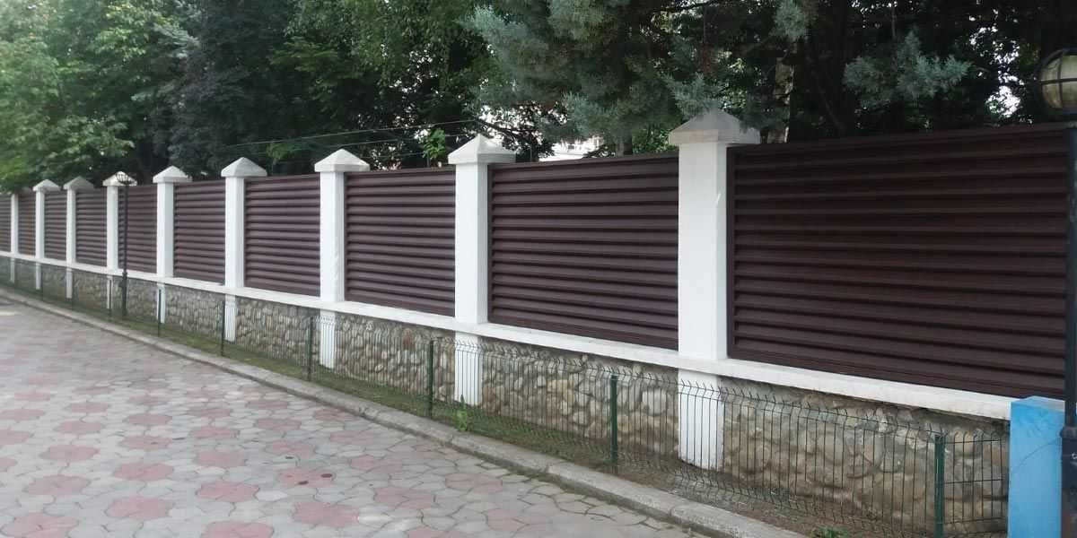 Garduri din panou stil jaluzele, sipca metalica, tabla, plasa