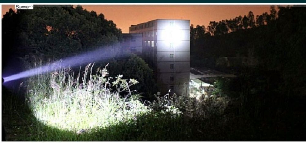 Lanterna cu Zoom si Led CREE XML-T6 + 2 Acumulatori + Incarcator