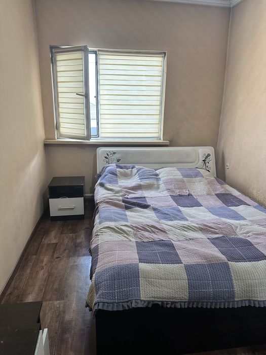 Продается 2-х спальная кровать с комодами