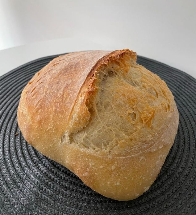 Pâine cu maia – artizanală, făcută în casă – 100% naturală