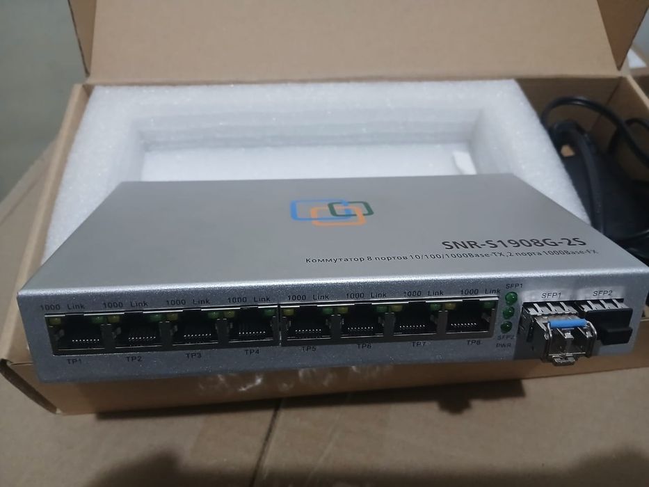 Продам неуправляемый коммутатор SNR