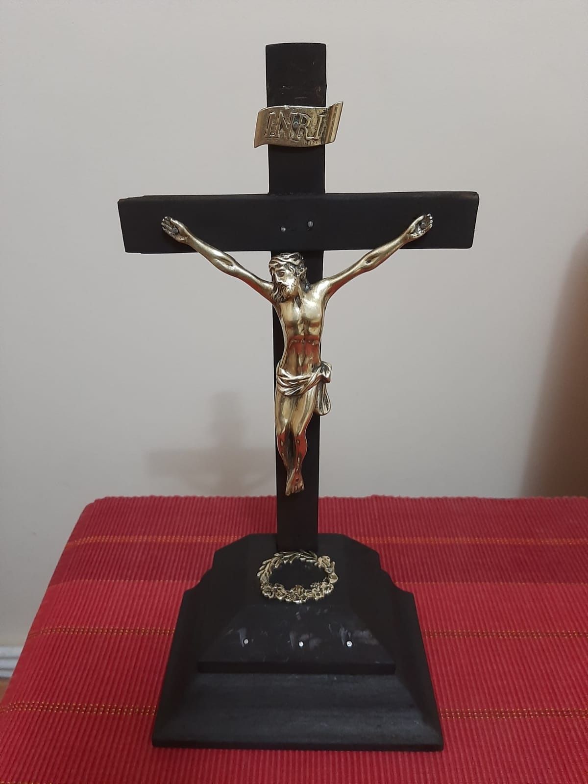 Crucifix cu mantuitorul