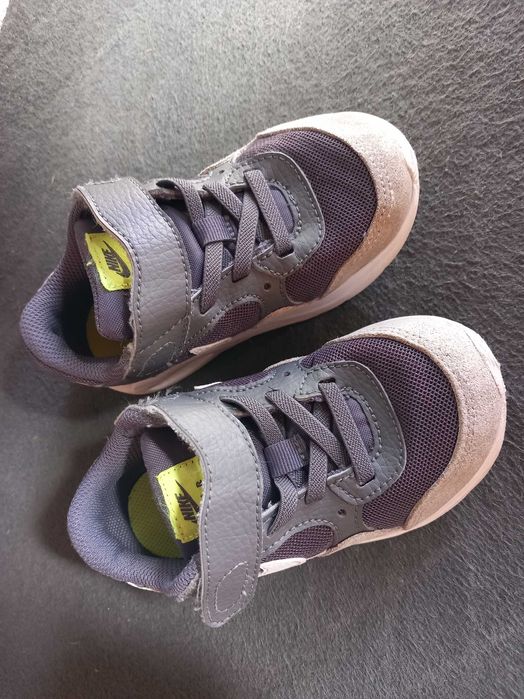 Adidași baiețel Nike,marimea 25