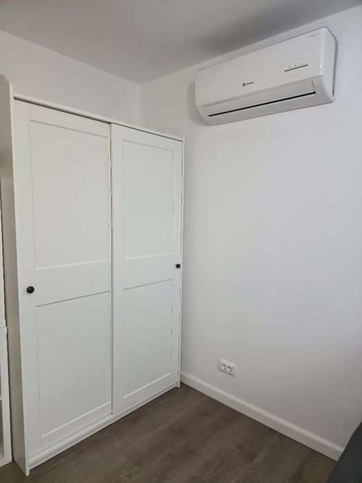 Mobilier ca nou  Mobexpert - comoda tv , șifonier , dulap haine + biro