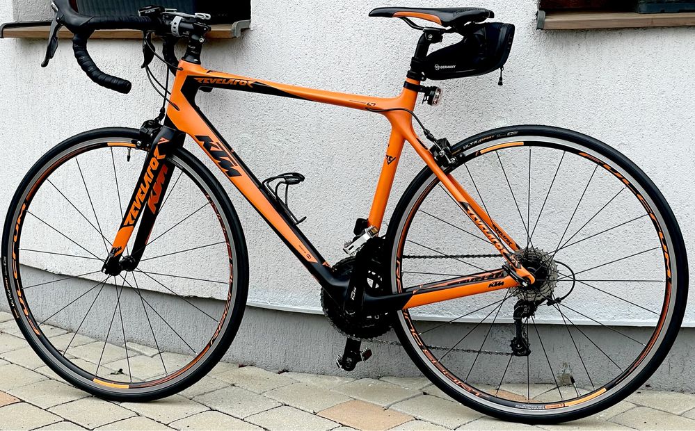 Cursiera full carbon KTM Revelator Road bike bucicleta