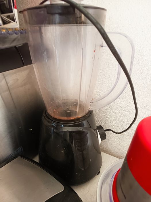 Vând blender cană