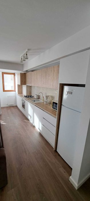 Direct proprietar, apartament living+dormitor, in Mamaia, zona Rex