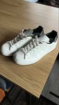 Дамски кецове Adidas Superstar London Limited edition