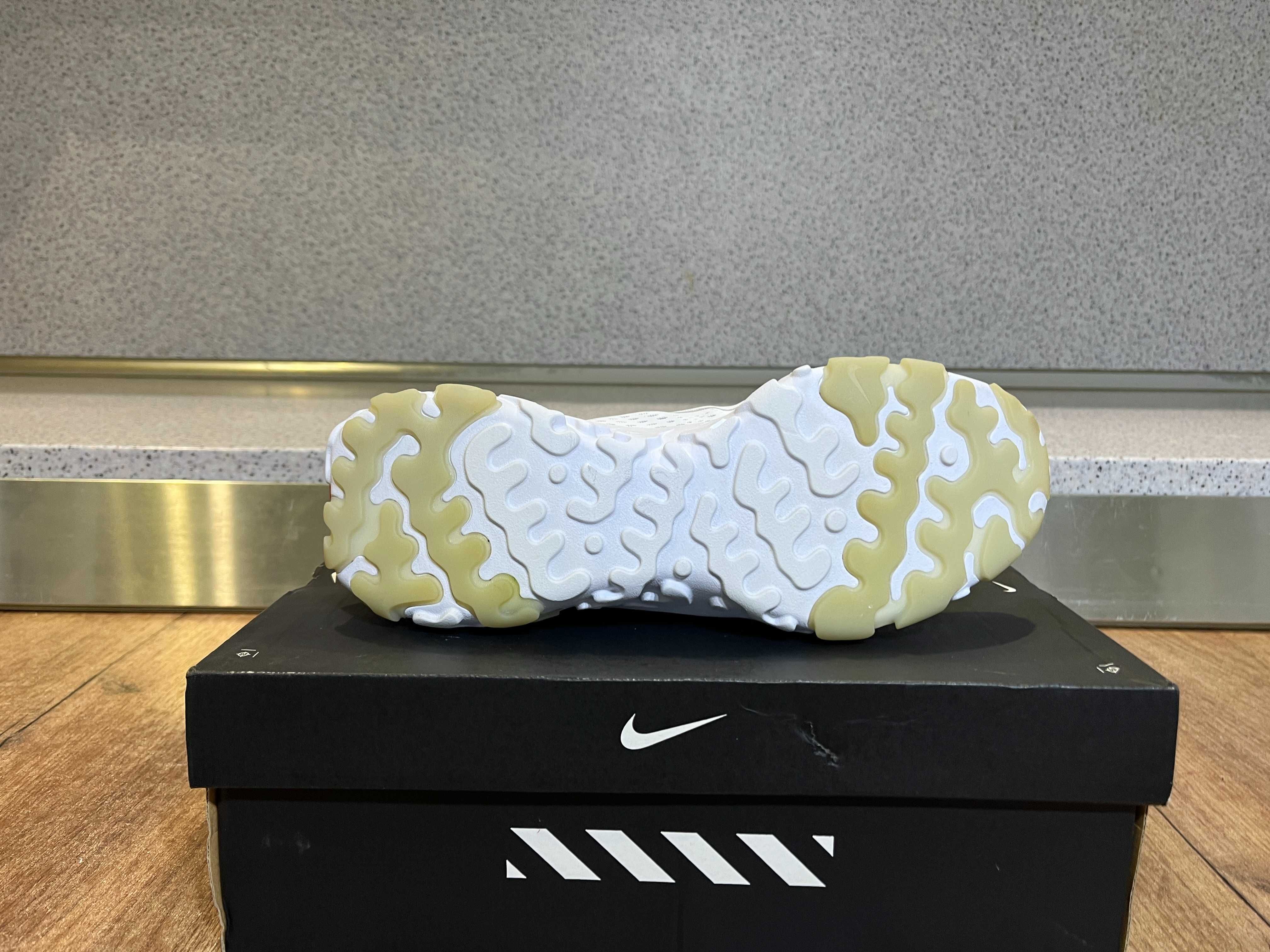 ОРИГИНАЛНИ *** Nike React Vision D/MS/X White Grey Orange