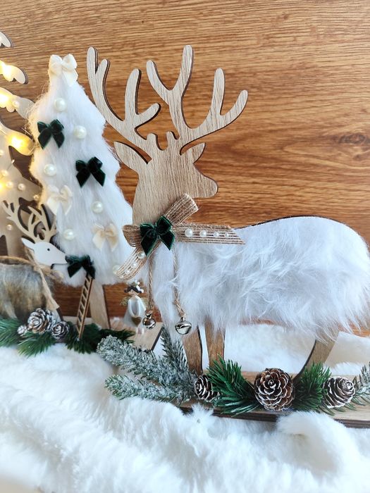 Коледни венци и декорация