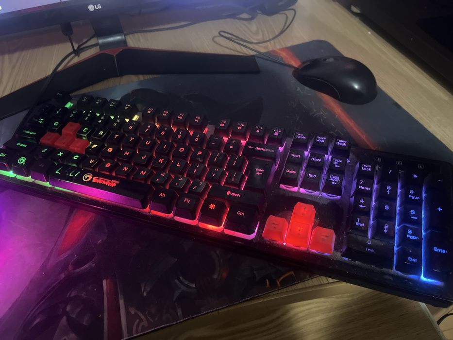 VAND PC Mid range gaming, doar in buzau.