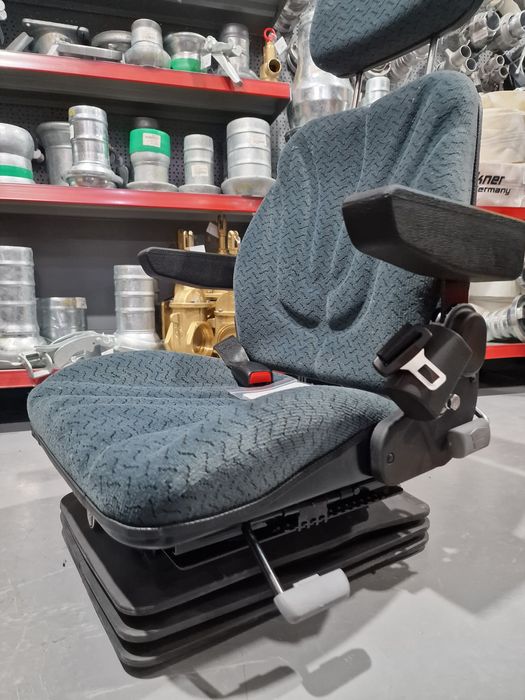 Scaun pneumatic tractor utilaje agricole cu compresor incorporat preț