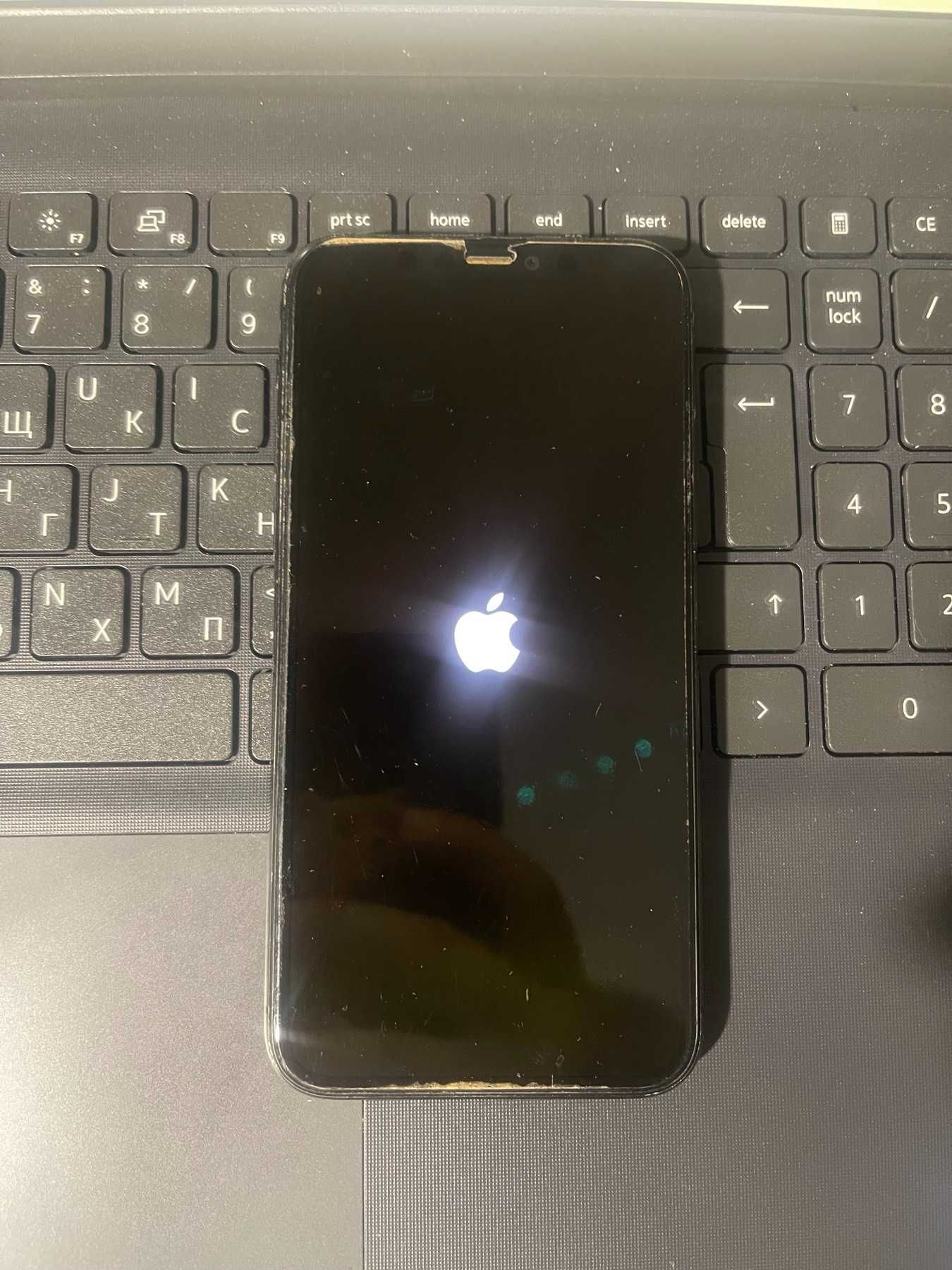Iphone 11 Pro + гръбче MOUS