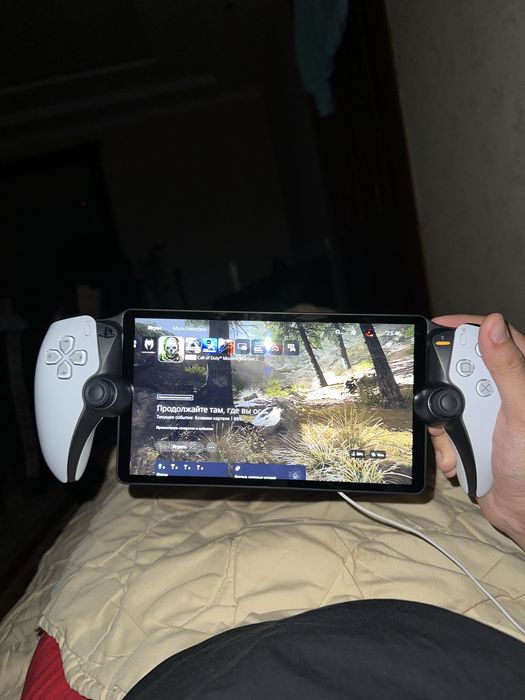 Продам Playstation Portal