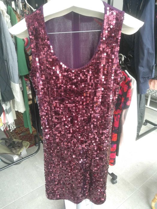 Блестяща рокля с пайети