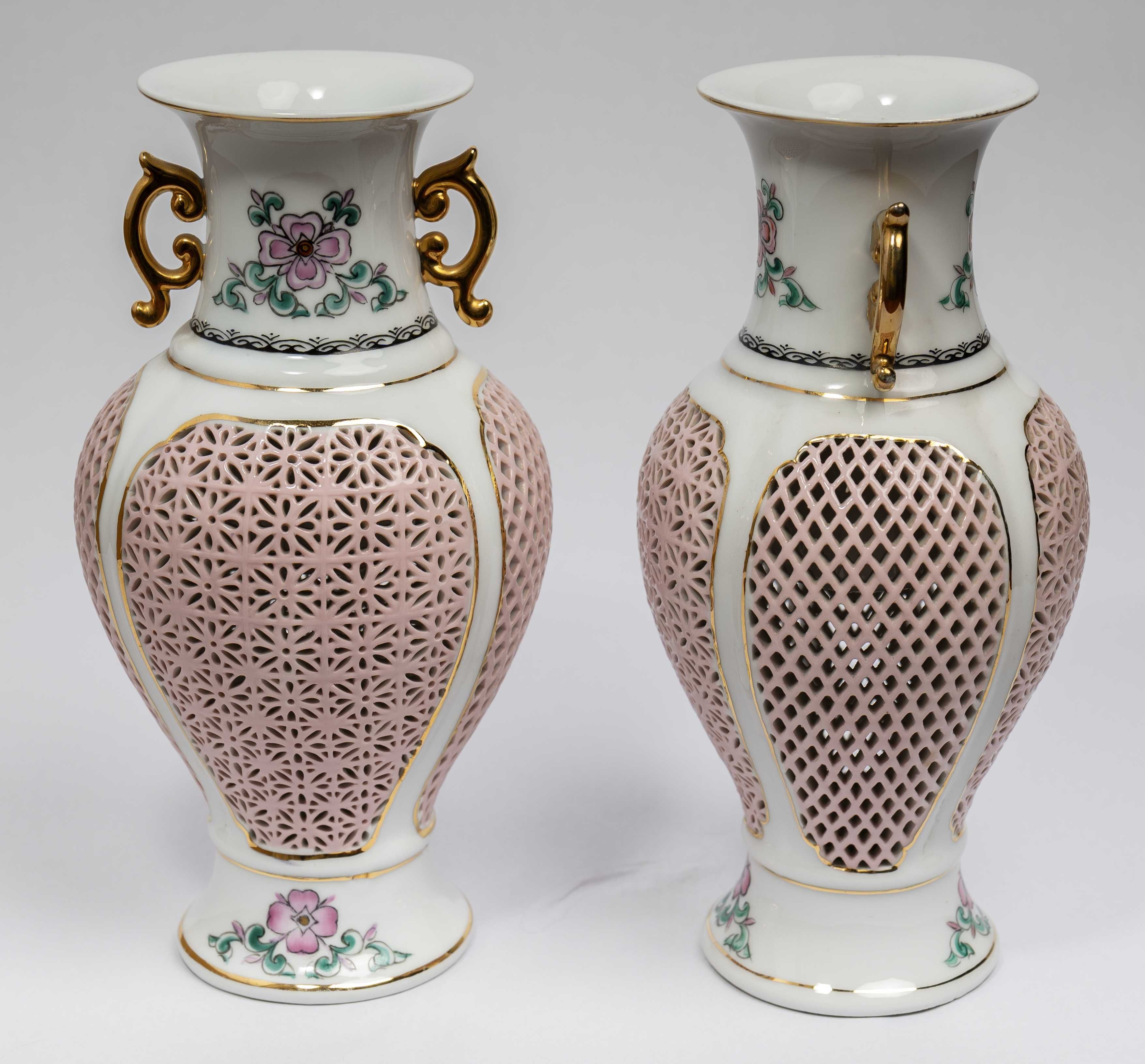 Set 2 Vaze Decorative Chinezesti Lucrate Manual din Portelan Reticulat