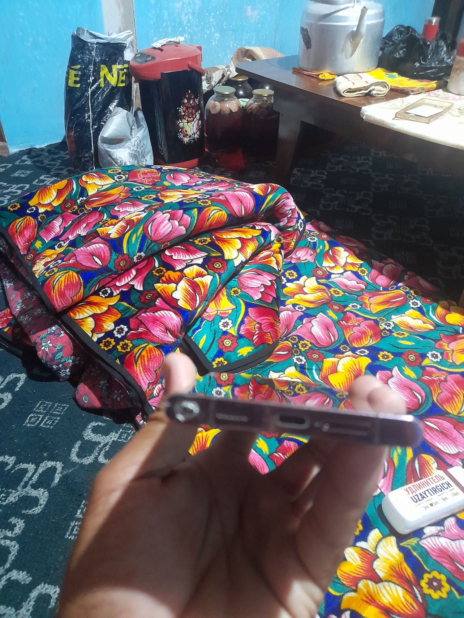 Galaxy s 22 ultra sotiladi.