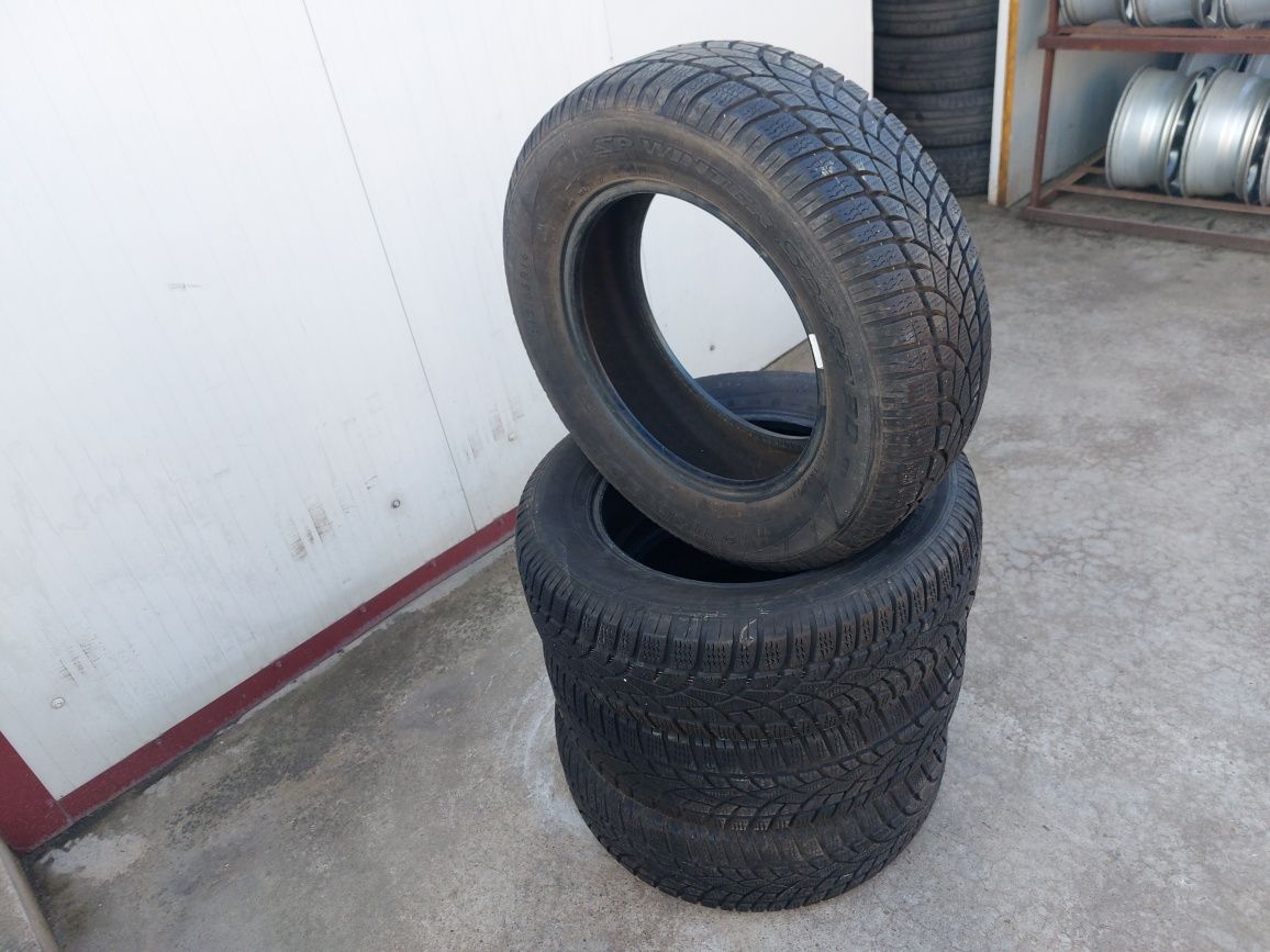 125 lei bucata! Set anvelope IARNA/M+S 215 65 16 Dunlop! 7 mm