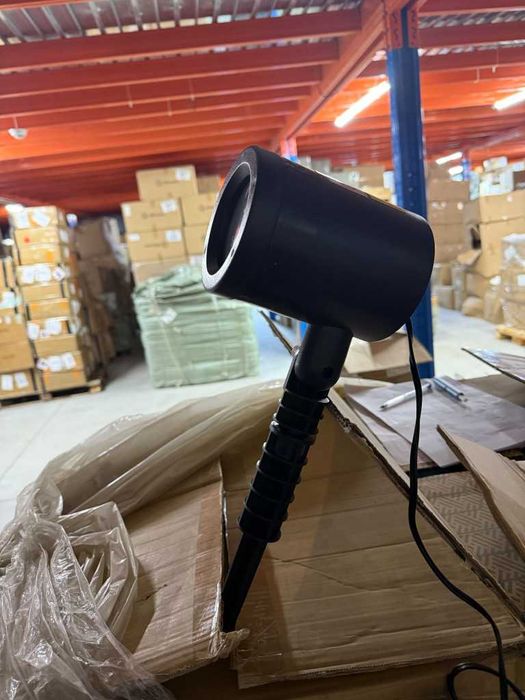 Градински лазер с въртящисе светлини за осветяване на къща