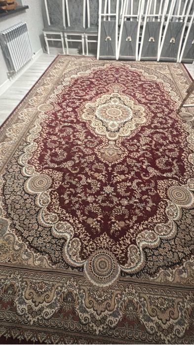 Ковер иранский очень хорошом состояний почти новый .куплено за 550000