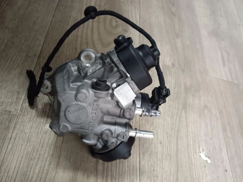 Pompa inalta injectie maserati levante , jeep grand cherokee, dodge ram 2014-2017 3.0 d 0445010684