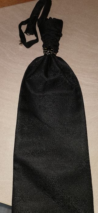 Vând costum 54 un M