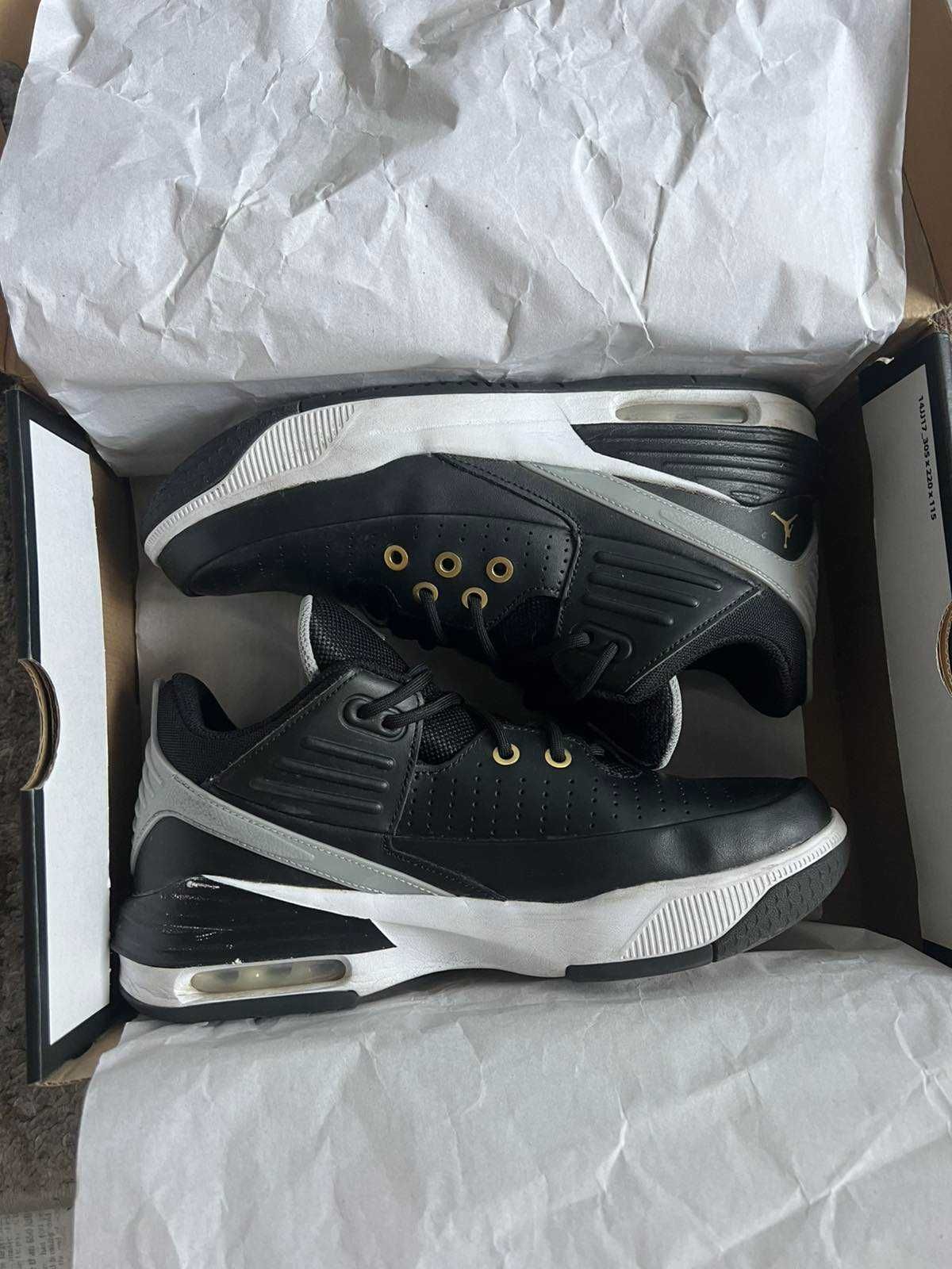 Кецове Jordan Max Aura 5