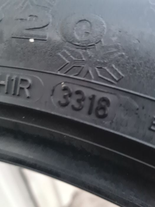 2 Anvelope de iarna*265/45R20*Dunlop *LICHIDARE STOC*75 Lei Buc *