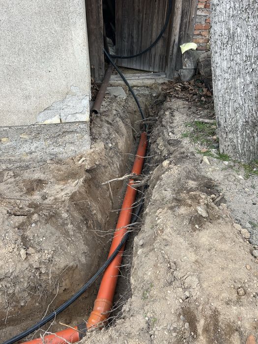 ВиК услуги • Водомерни шахти • Хидрофори • Багер и Самосвал