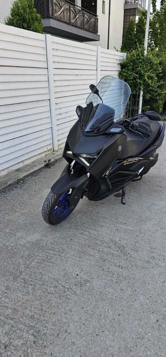 YAMAHA XMAX 300 - 2024, 6 lunigarantie, 6400 km