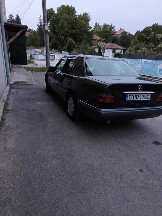 Мерцедес Е250D 1994г.