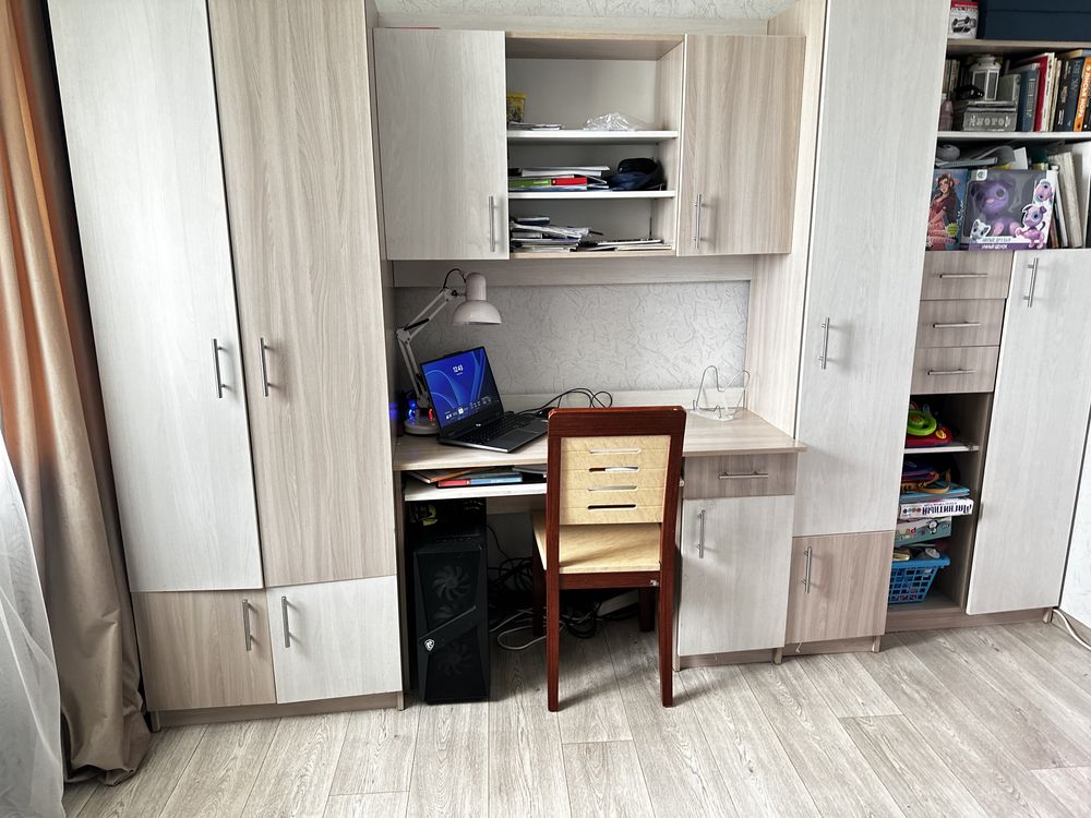 Продам детскую стенку