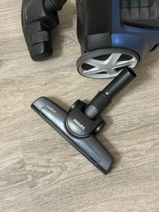 Пылесос Philips PowerPro Activ 2000w